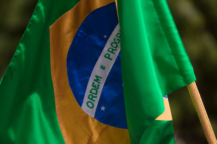 ブラジルの国旗(2014年・フランス)の画像