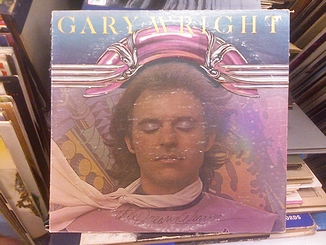 米国の歌手ゲイリー・ライトの「ドリーム・ウィーバー」のレコード盤(2007年)の画像