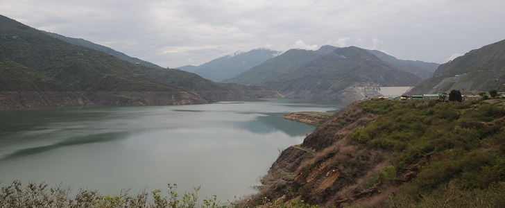 「インド最大のダム」として名が挙がったインド・ウッタラカンドの「テーリー・ダム」(2008年)の画像