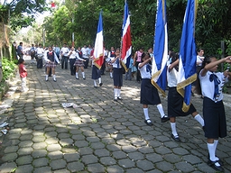 ファイル:エルサルバドルの独立記念祭 Day 46 - Independence Day parade 2862947142.jpg