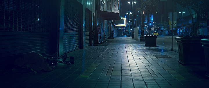 ロサンゼルスのダウンタウンの街路の宵闇(2011年)の画像