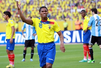 「エクアドル出身の有名人」の一例として挙がったエクアドル出身のサッカー選手ルイス・アントニオ・バレンシア(2013年)の画像