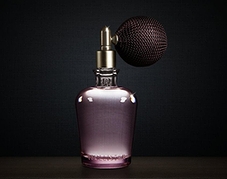 ファッションブランド「ホリスター」の香水製品「マライア」の画像