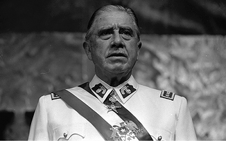軍人でチリ大統領のアウグスト・ピノチェトの画像