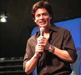 「インドの人気俳優」の一例として挙がったインドの俳優シャールク・カーン(2008年)の画像
