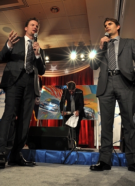 「NASCAR」選手のデイル・アーンハート・ジュニアとジェフ・ゴードン(2009年)