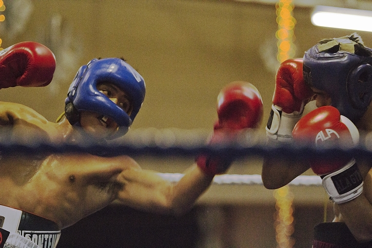 ボクシングの試合(2014年・フィリピン・セブ・「WBO」)の画像