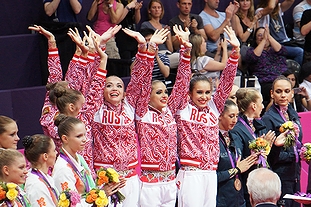 五輪新体操で金メダルを獲得した女子ロシア代表チーム(2012年・イギリス・「ロンドンオリンピック」)の画像