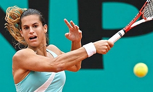 フランス出身の女子テニス選手アメリ・モレスモ