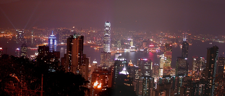 「ピーク」から望む香港の夜景(2005年)の画像