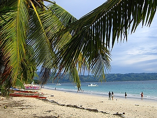 フィリピン・ボラカイ島「ボラカイビーチ」の白砂の砂浜(2005年)の画像