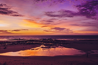 「オーストラリアで一番のビーチ」として名が挙がったオーストラリア・ブルームの海水浴場「ケーブル・ビーチ」の夕景(2014年)の画像
