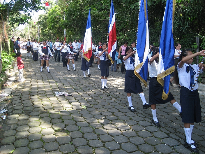 エルサルバドルの独立記念祭(2008年・エルサルバドル・トロラ)