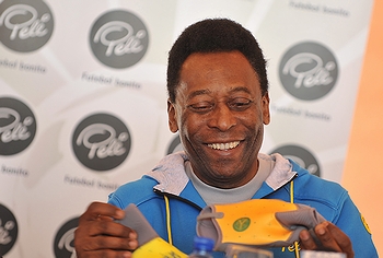 「ブラジル出身の有名人」の一例として挙がったサッカー選手のペレ(2010年)の画像