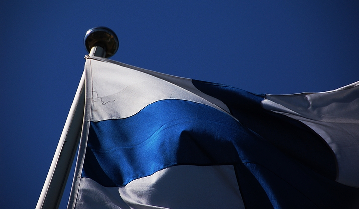 フィンランドの国旗(2007年)の画像