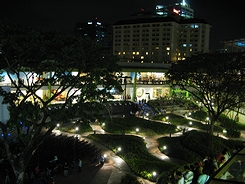 フィリピン・セブ島の「アヤラ・センター・セブ」(2008年)