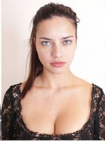 ファイル:アドリアナ・リマの「すっぴん」 Adriana+Lima+Without+Makeup+Natural+Photo+2013+05.jpg