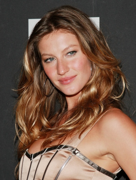 ファイル:ジゼル・ブンチェン GiseleBundchen-NewDolce-GabbanaFragrance Vettri.Net-14.jpg
