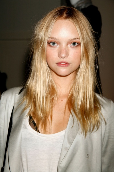 ファイル:Gemma Ward 00008BFQGDJNKY71-C0-F3.jpg