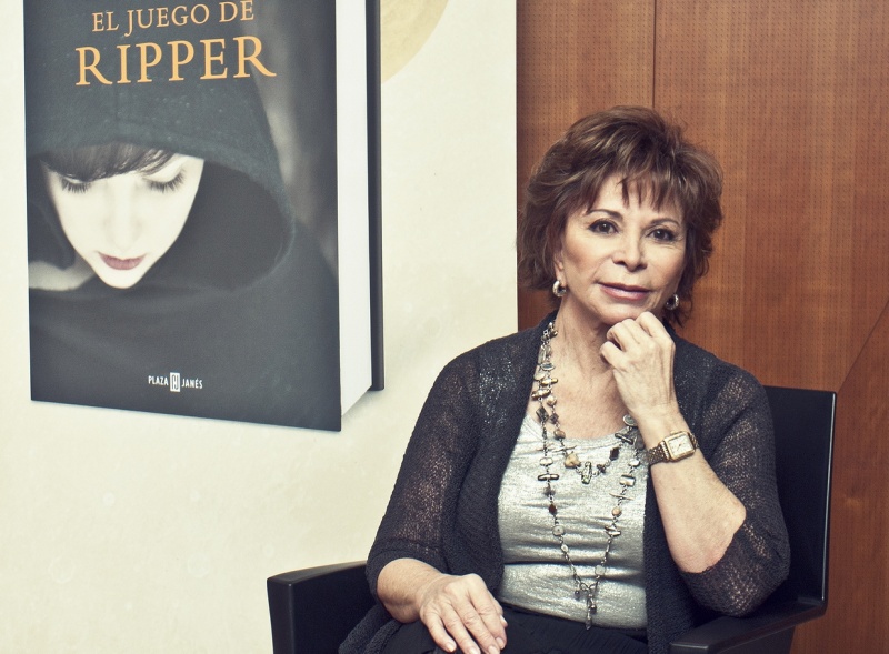 ファイル:Isabel Allende 12066798194.jpg