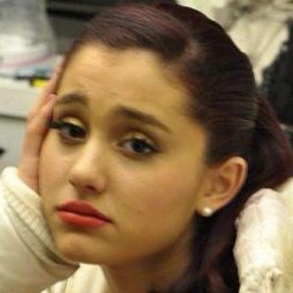 ファイル:アリアナ・グランデ 5c87911049f811e19e4a12313813ffc0 7.jpg