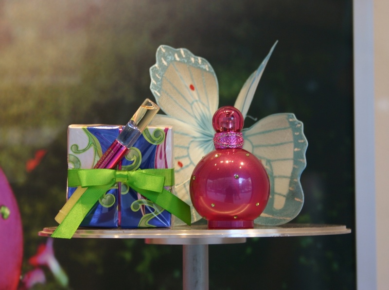 ファイル:FANTASY by Britney Spears 370182746.jpg