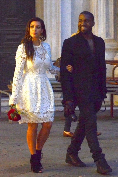 ファイル:Kim-Kardashian-Kanye-West 8112195565.jpg