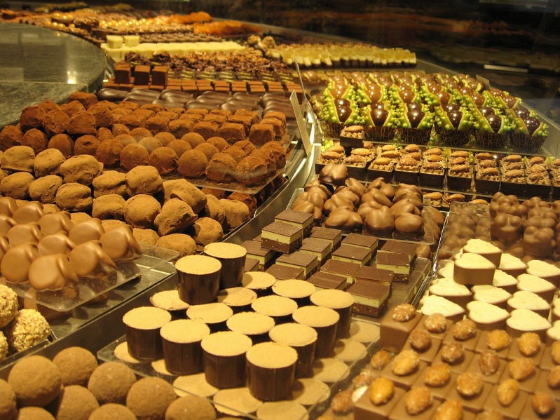 ファイル:chocolate shop, zurich 3028833551.jpg