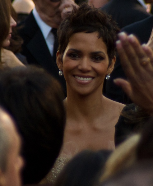 ファイル:Halle Berry 5492380708.jpg
